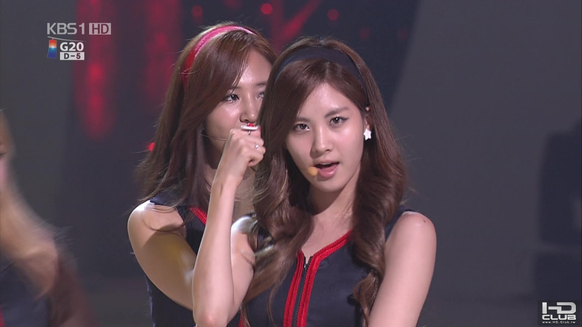 101106 KBS1 G20 Road for Hope Special Concert SNSD 少女時代 - 훗(Hoot).tp_01201.jpg