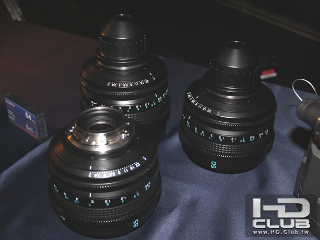 pronews_PMW-F3_KIT-Lens.jpg