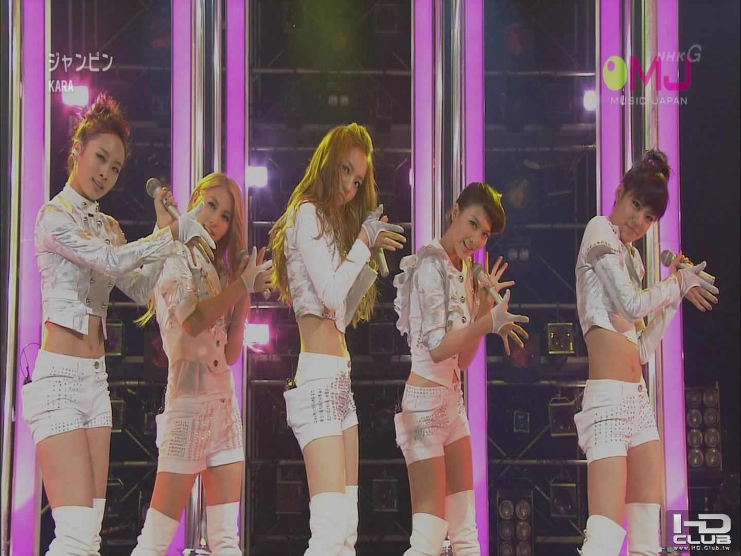 101114 Music Japan Kara - Jumping.ts_00044.jpg