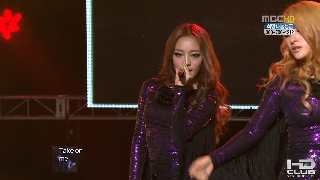 101218 MBC Show! Music Core Kara - Jumping 1.jpg