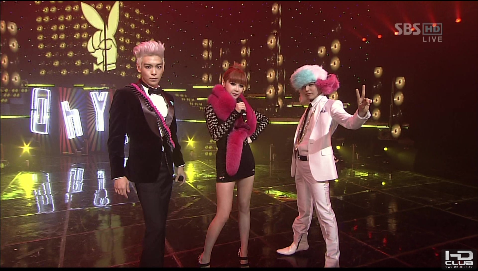 101219_Big Bang(G-Dragon+T.O.P)+2NE1(Bom)_High High+Oh Yeah.tp_20101221_001849.jpg