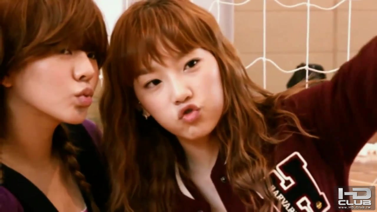 SNSD - Day By Day (MV).mp4_20110109_014832.jpg