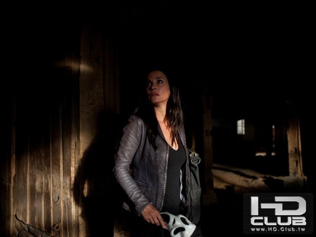 Exclusive First Look New Photos from \'Scream 4\'-2.jpeg