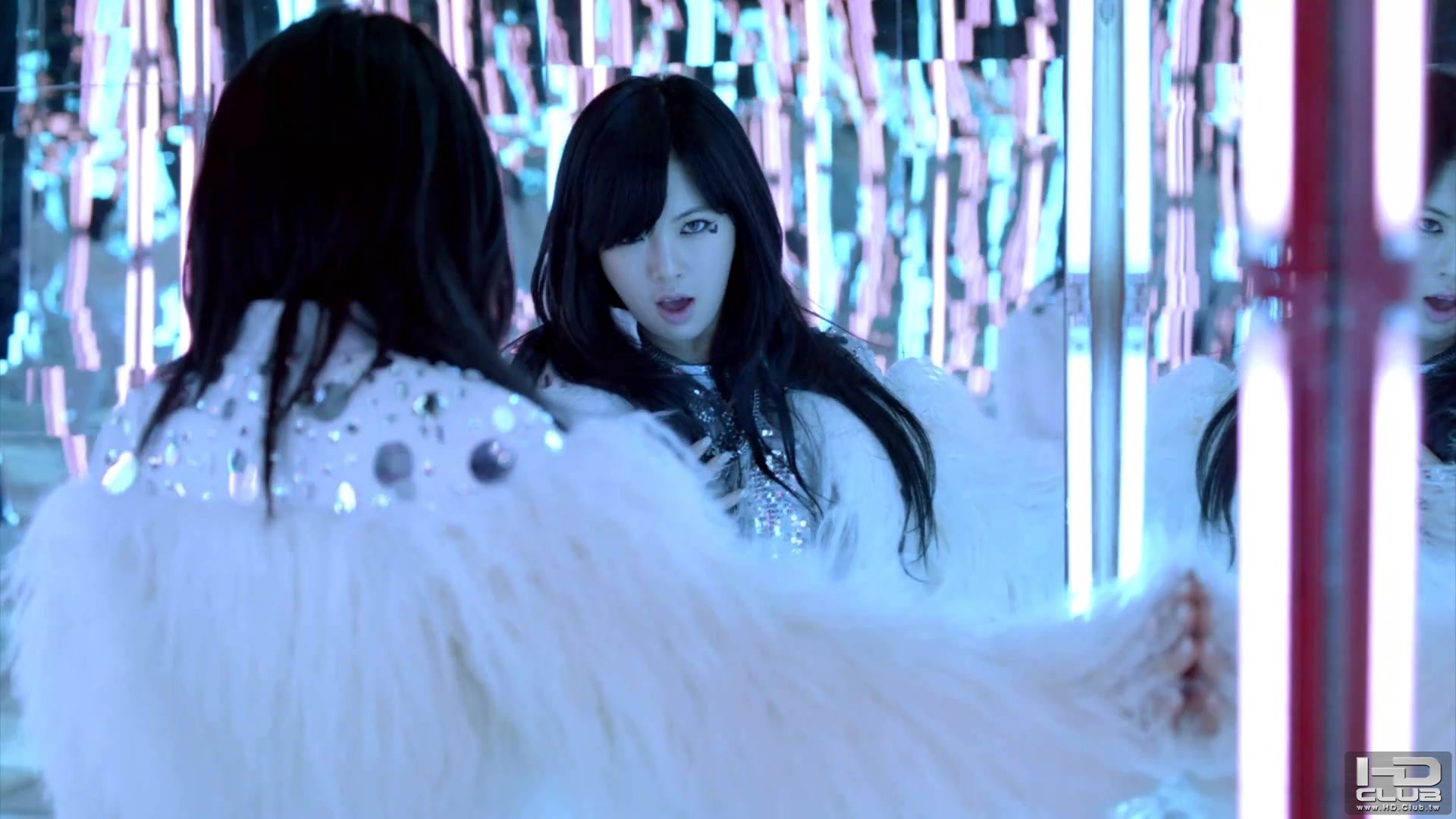 4MINUTE「Mirror Mirror」.mp4_20110408_160138.jpg
