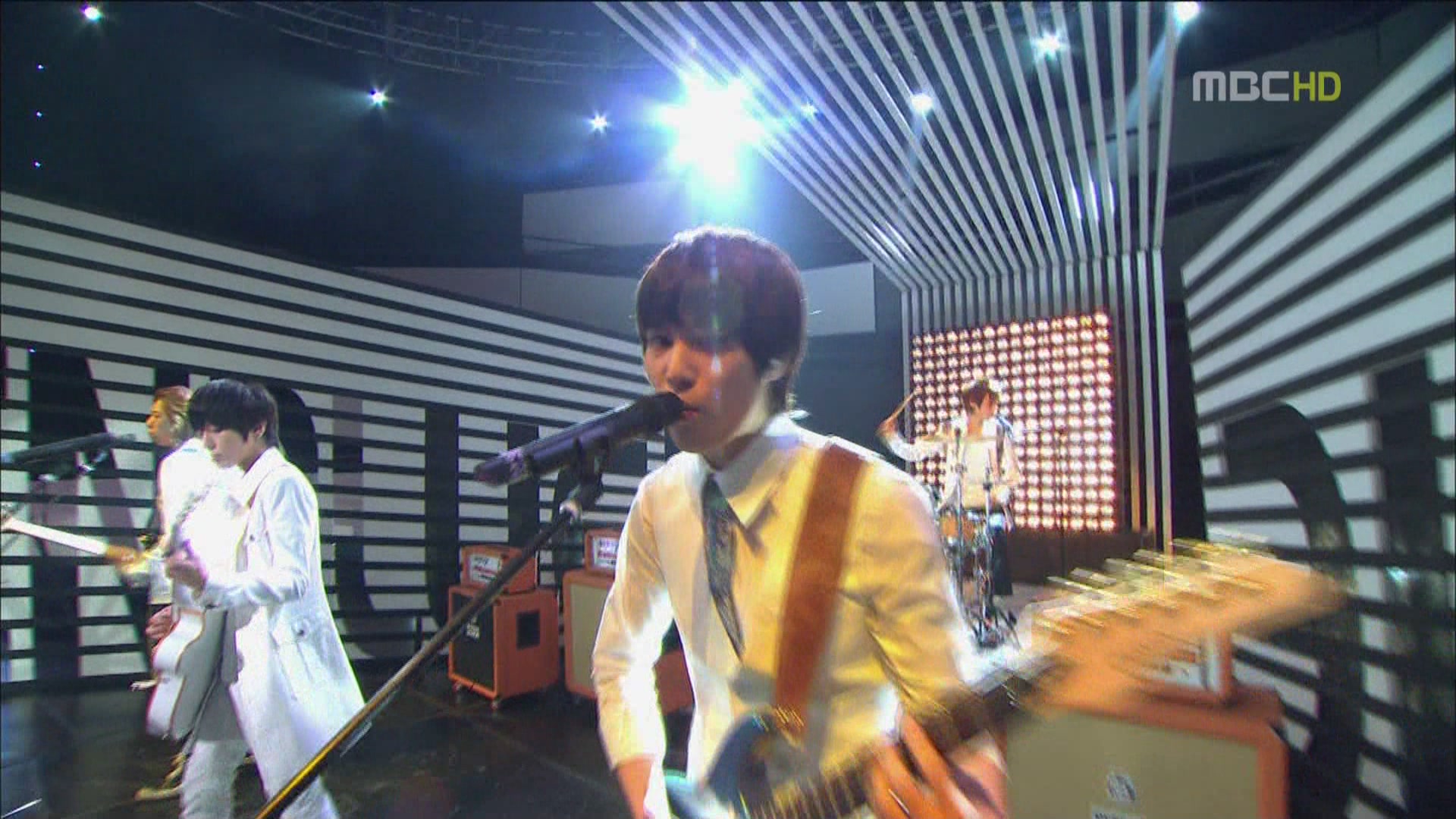 [hd.club] CNBLUE_Intuition [MBC_110409]_1080_AC3_488M. 0409.002-1.JPG