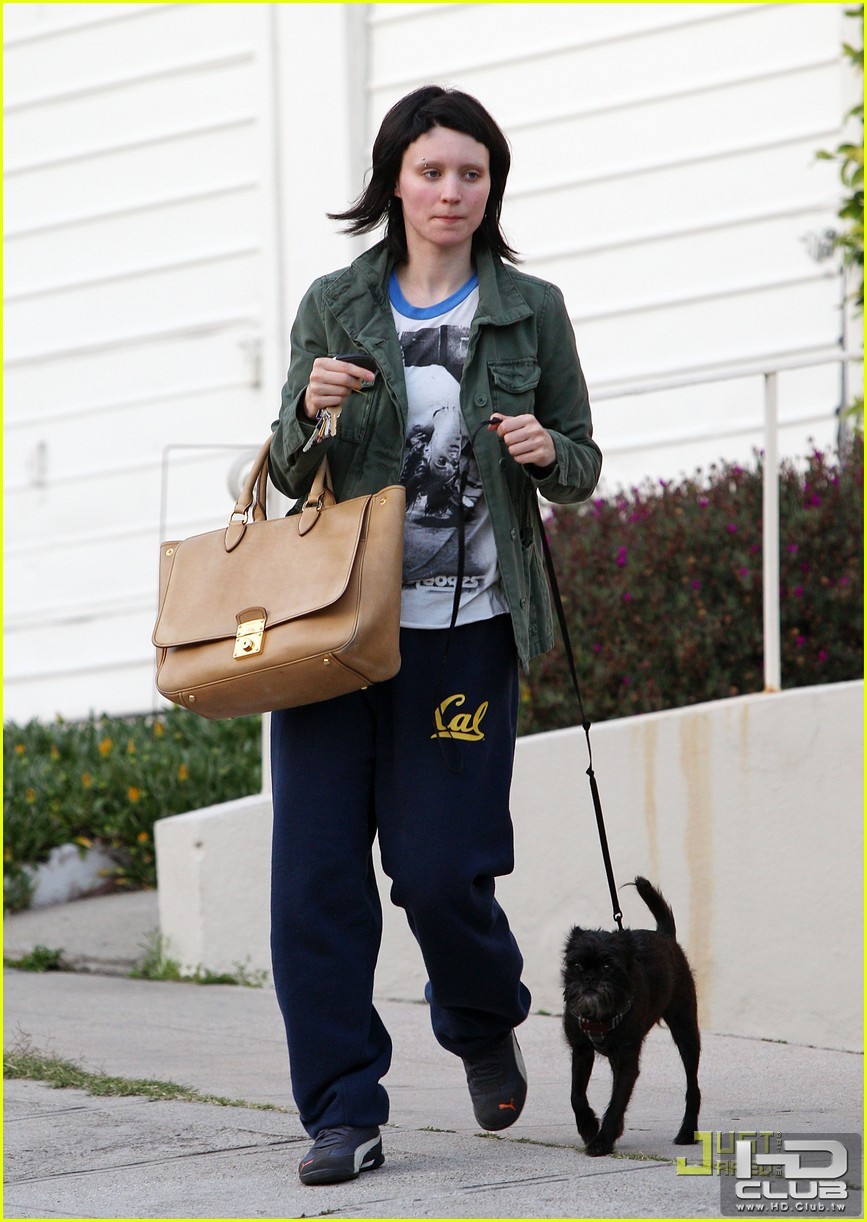 rooney-mara-whole-foods-04.JPG