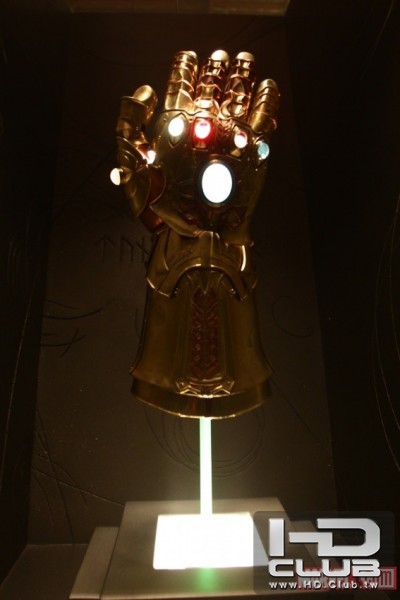 infinity-gauntlet-odins-vault-thor-image-400x600.jpg