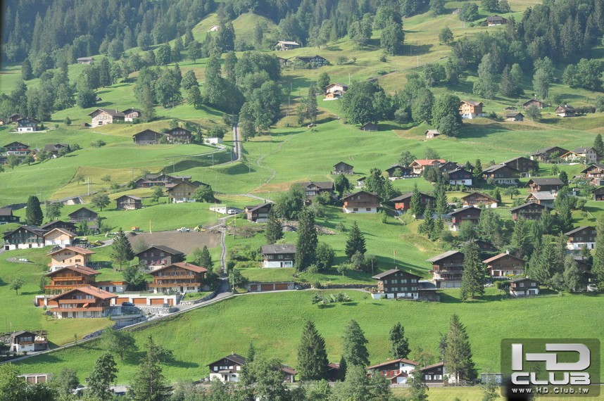 Grindelwald 山上的傳統瑞士小屋。