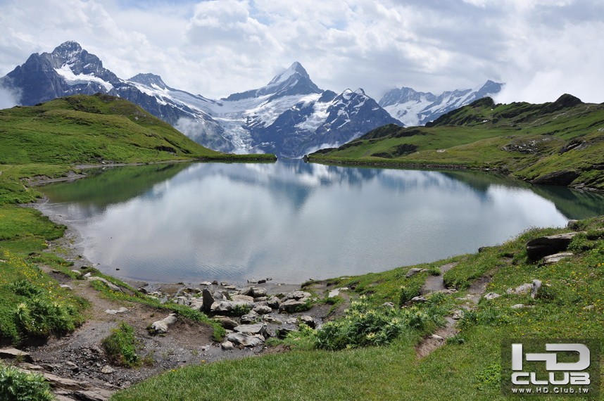 Bachalpsee另一景，這張雪山的倒影比較清楚。