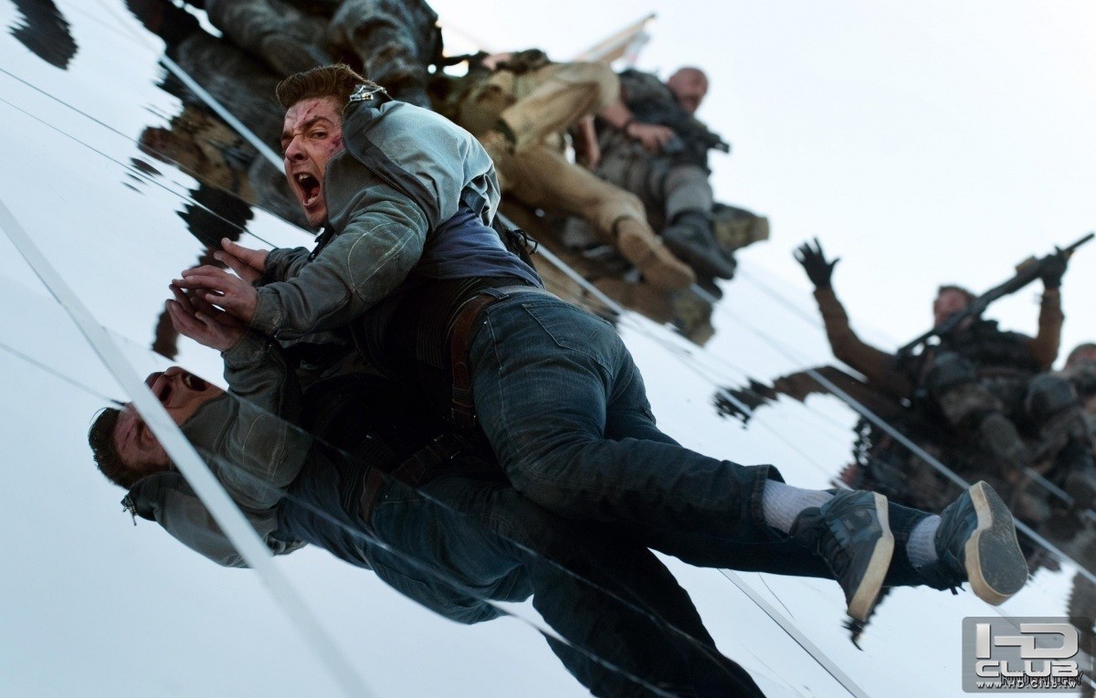 Transformers-3-Dark-of-the-Moon-Sam-Witwicky-Shia-LaBeouf_1306780024.jpg