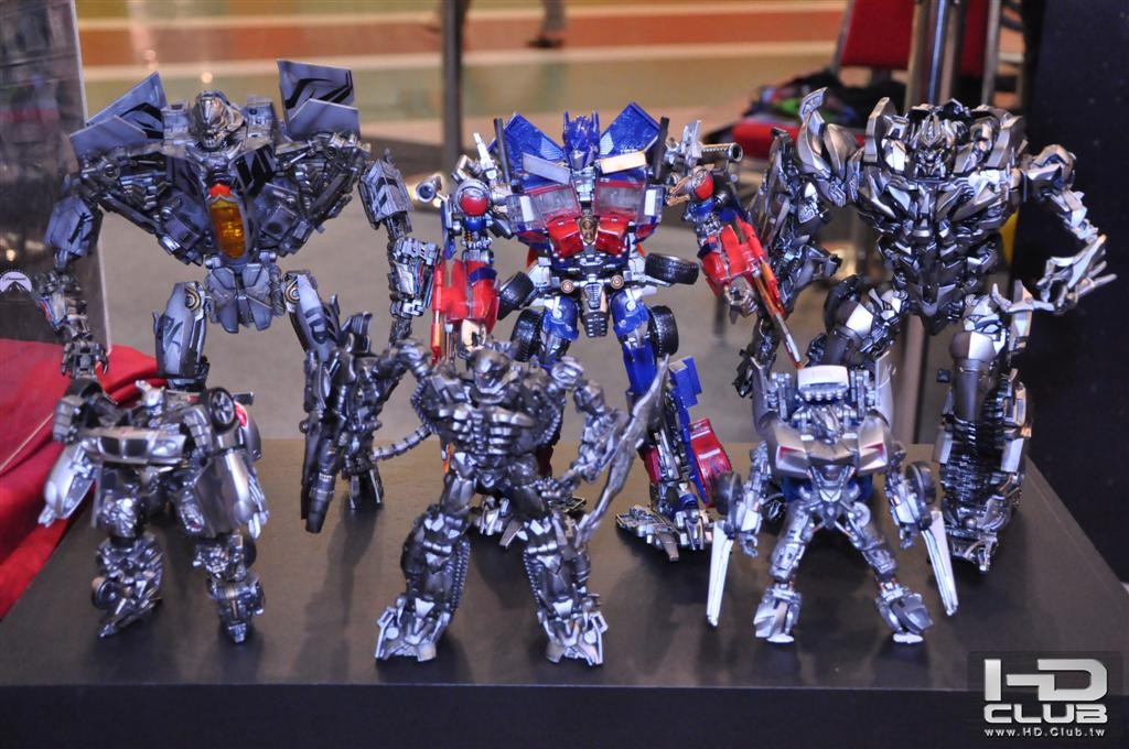 Chevrolet-Transformers-3-Roadshow-19.jpg