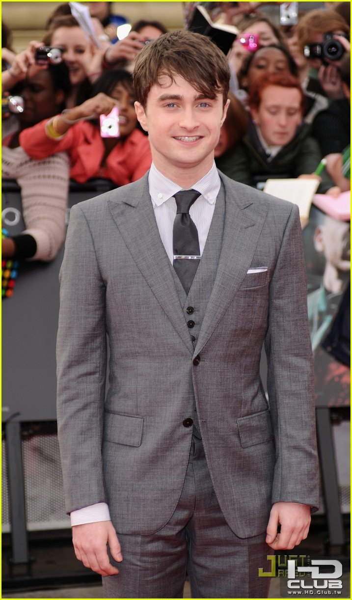 daniel-radcliffe-rupert-grint-deathly-hallows-premiere-01.jpg