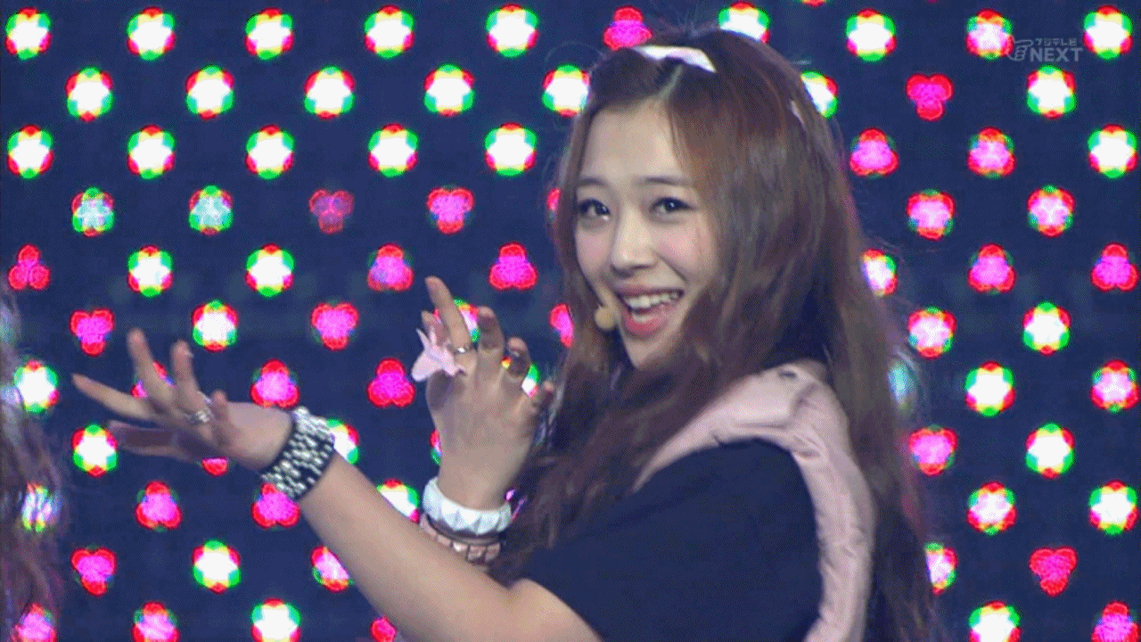 f(x) - Danger   NU ABO   Talk (110716 FujiTV NEXT Tokyo Legend 2011).gif