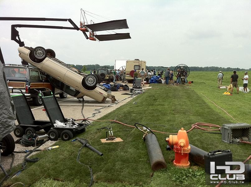 tornadoscene.jpg