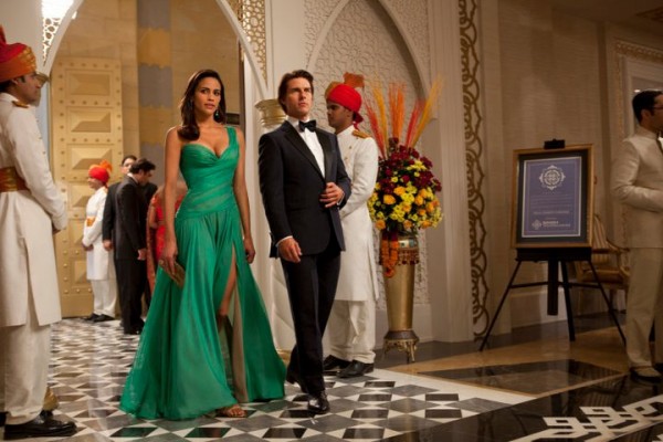 mission-impossible-ghost-protocol-movie-image-tom-cruise-paula-patton-01-600x400.jpg