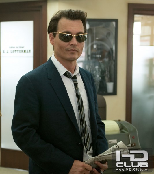 the-rum-diary-movie-image-johhny-depp-hi-res-01-533x600.jpg