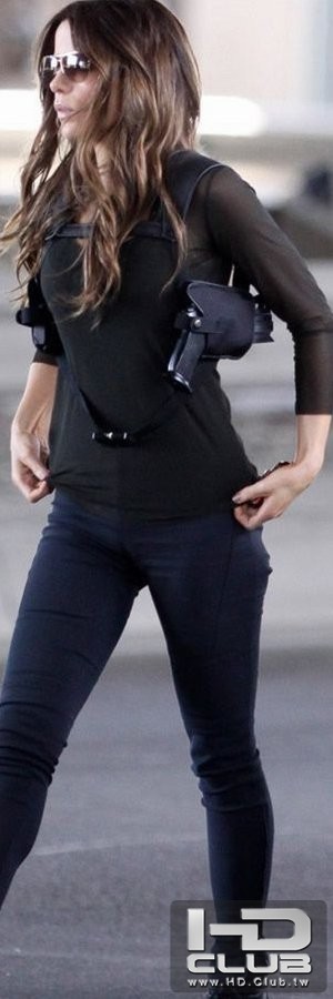 beckinsale butt2.jpg