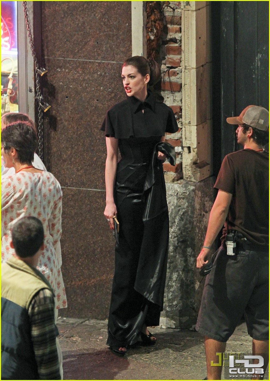 AnneHathaway4.jpg