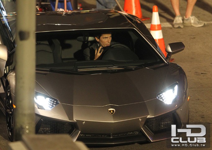 christian-bale-dark-knight-rises-set-09082011-04.jpg