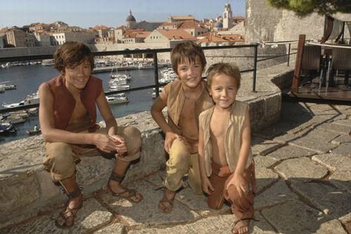 game-of-thrones-s02-set-photo-20110923-11_tn.jpg