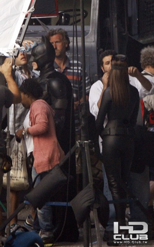 dark-knight-092411-8.jpg