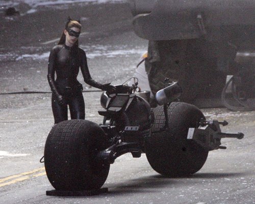 dark-knight-092411-14.jpg