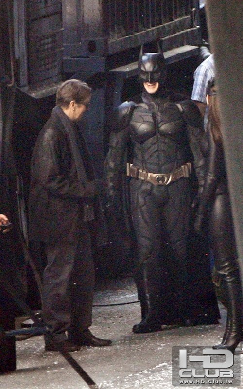 dark-knight-092411-11.jpg