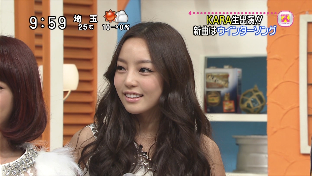 Kara - 生演出!! 新曲 Interview (111012_NTV Sukkiri) 1.jpg
