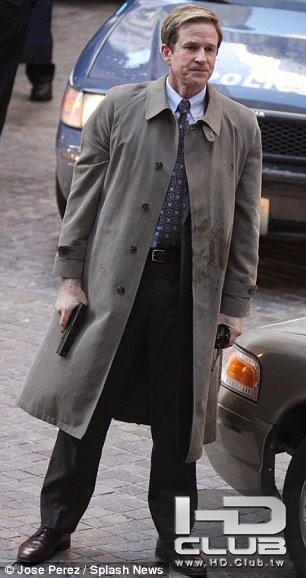 article-0-0E9AE30F00000578-548_306x578.jpg