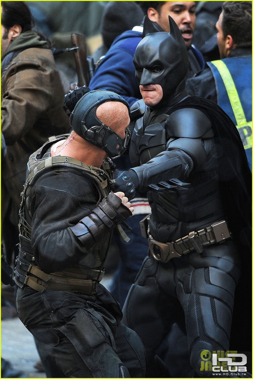 christian-bale-tom-hardy-batman-bane-battle-02.jpg