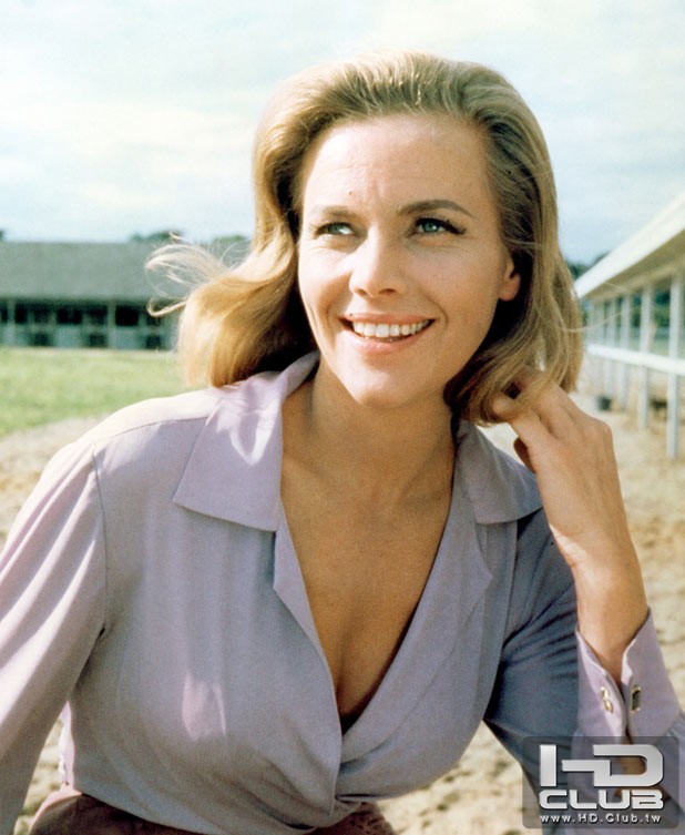 618w_james_bond_girls_gallery_3.jpg