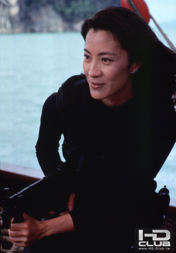 618w_james_bond_girls_gallery_18.jpg