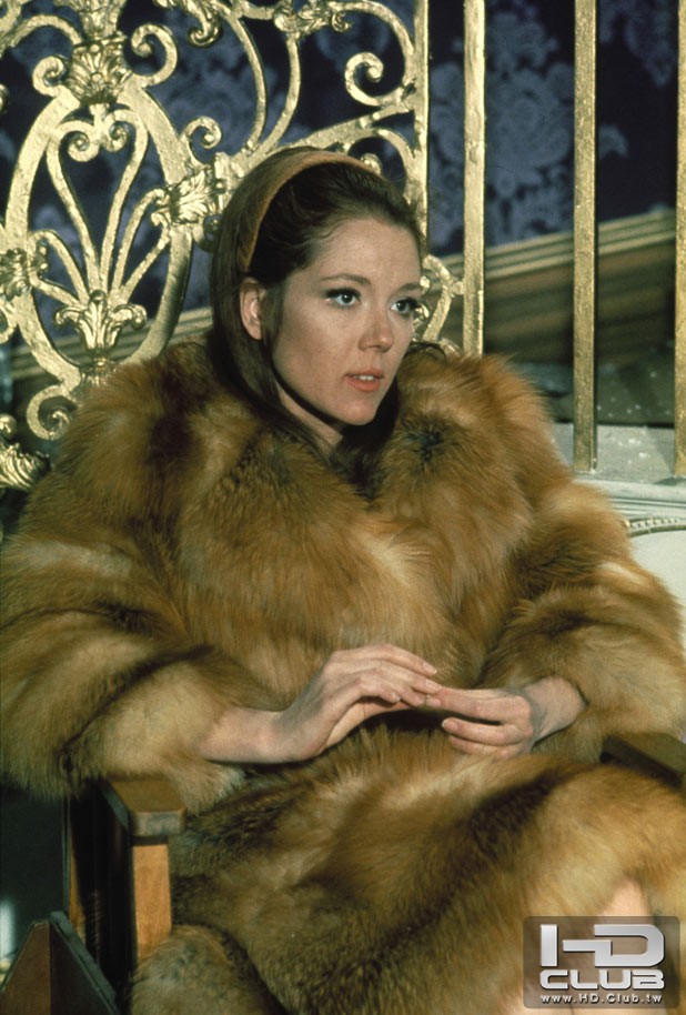 618w_james_bond_girls_gallery_6.jpg