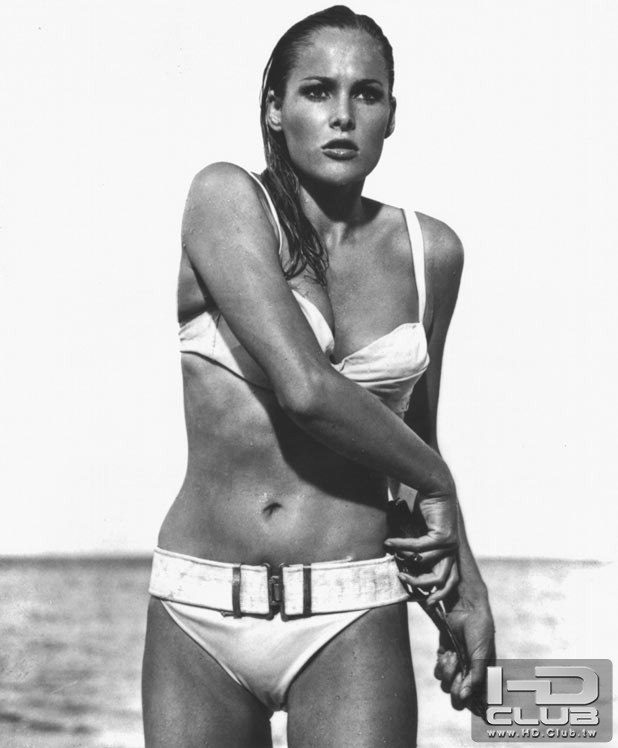 618w_james_bond_girls_gallery_1.jpg