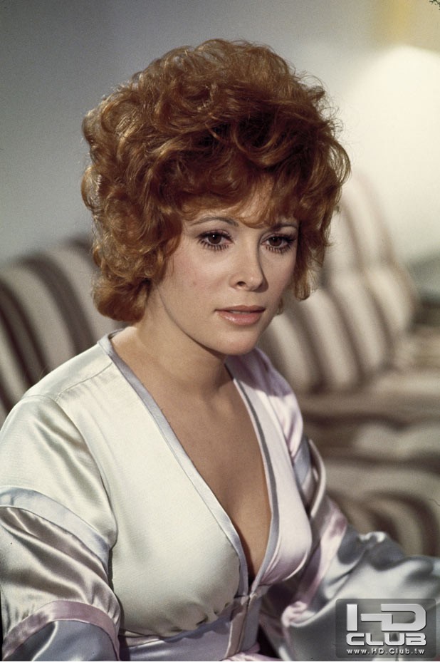 618w_james_bond_girls_gallery_7.jpg