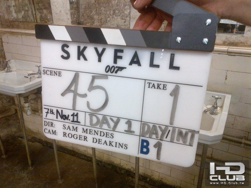 Skyfall-Bond-23-First-Official-Image-800x600.jpg