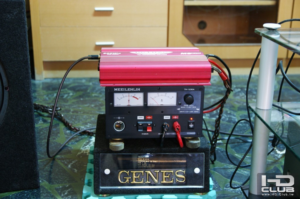 110V轉12 V30安培電源變壓器 200萬μF電容器 600W BEINZE D類擴大機.jpg