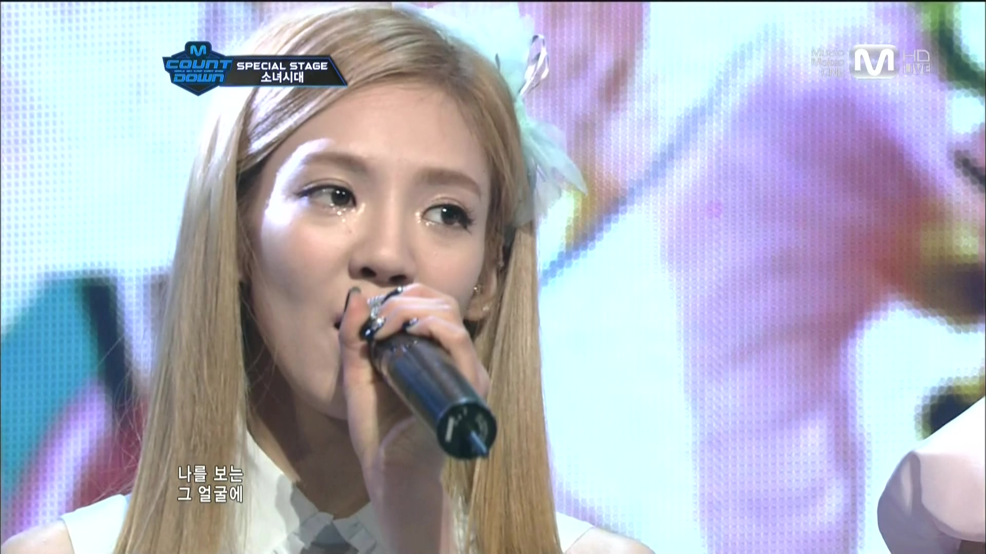 [11.11.17] 엠 카운트다운 소녀시대 [ 봄날 ].tp_20111118_070519.jpg