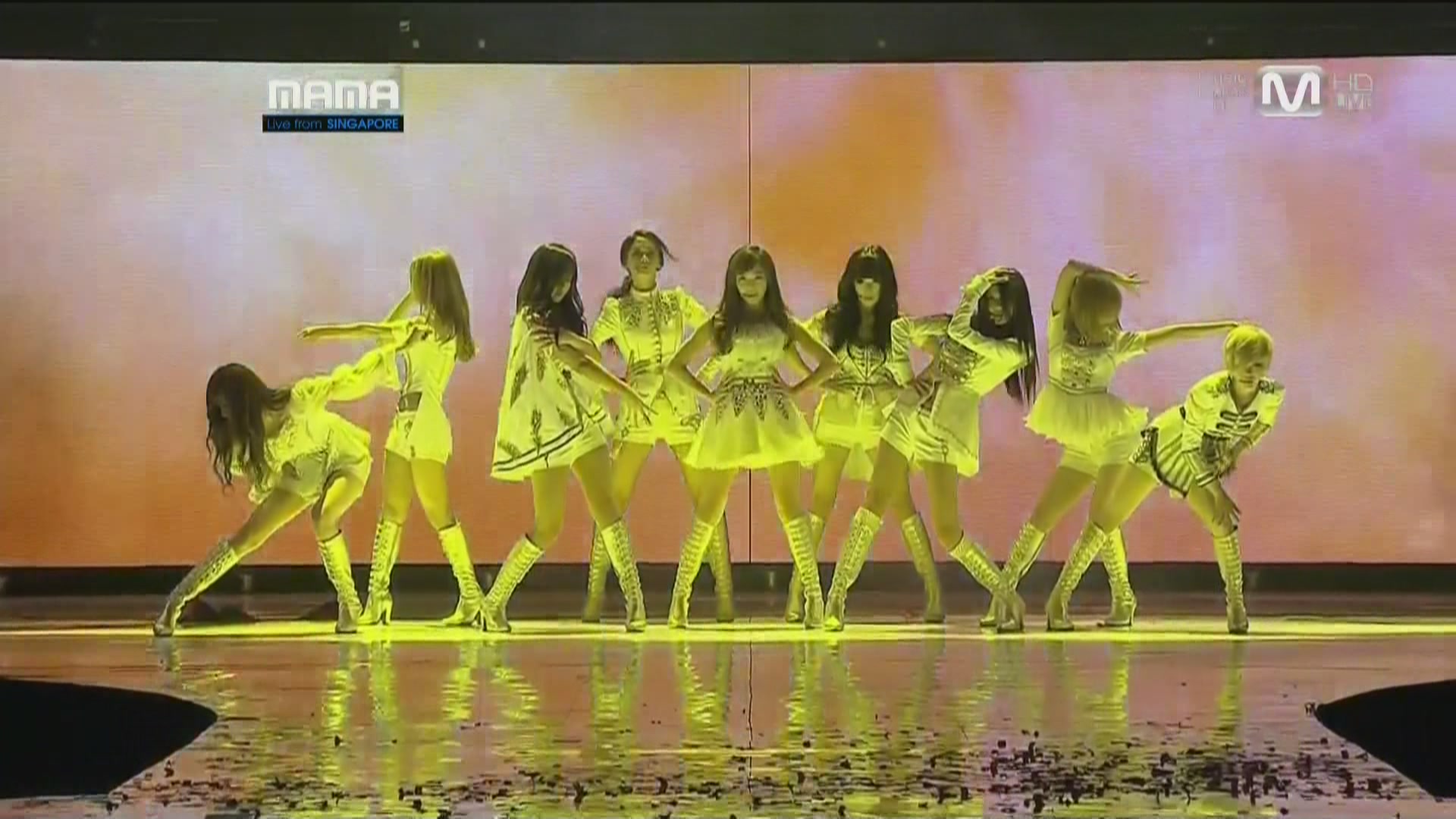 [11.11.29] 2011 Mnet Asian Music Awards SNSD [ The Boys ].tp.JPG