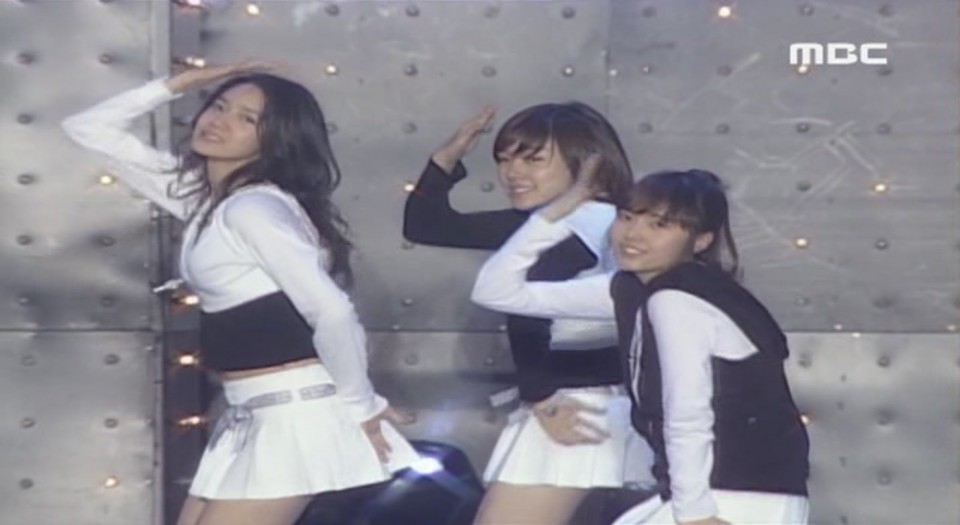 071007 MBC Happy Concert   Into The New World Begining[(000478)18-09-48].JPG