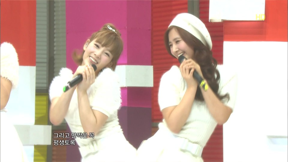 2] 101030 MBC Show! Music Core SNSD My Best Frieds &amp; 훗(HOOT).tp_01687.jpg