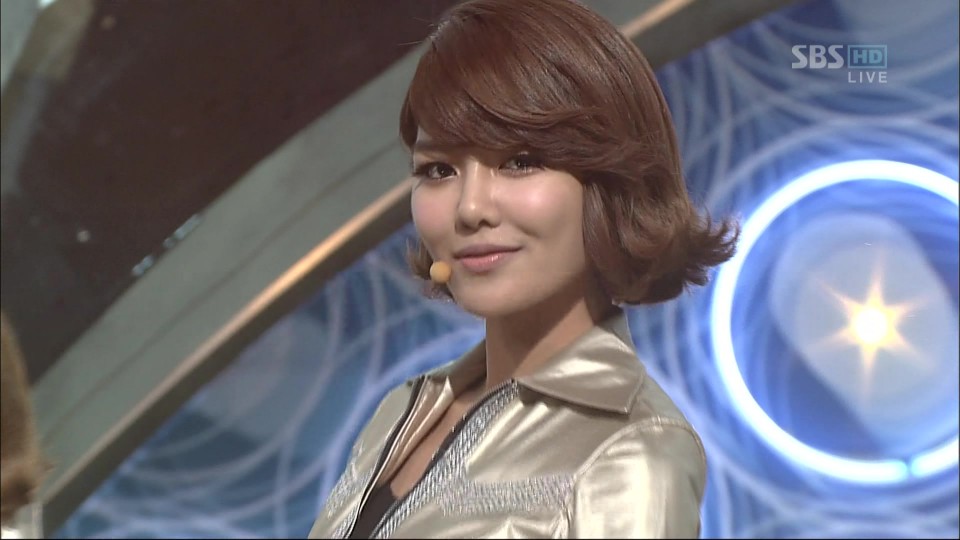 2] 101031 SBS Inkigayo SNSD 少女時代  Mistake   훗(Hoot).tp_02332.jpg