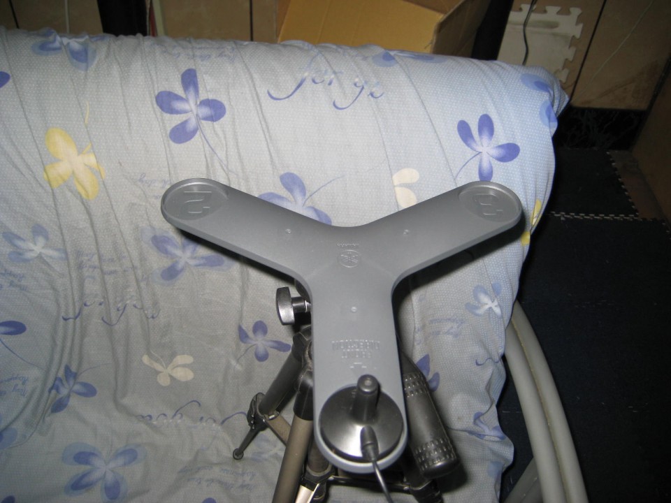 YAMAHA旗艦機才有的人型YPAO三腳架