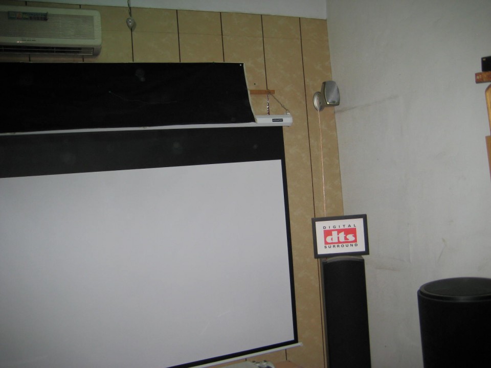 目前先弄9.1,過陣子會上11.1,這是右上方音場喇叭