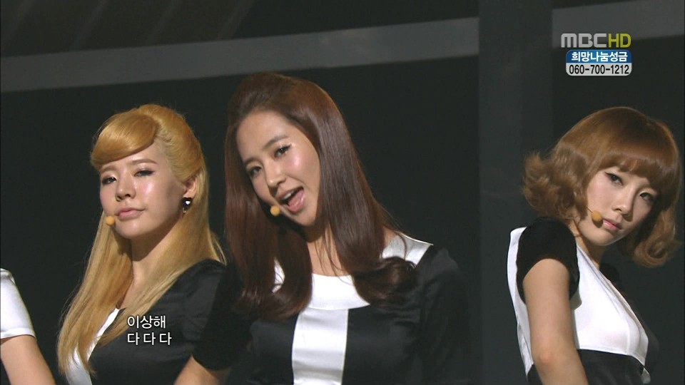 2] 101204 MBC Show! Music Core SNSD 少女時代 - 훗(Hoot).tp_00141.jpg