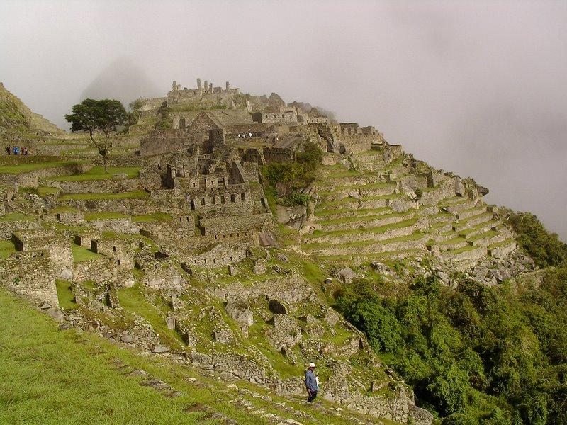 迷霧漸散,陽光露面