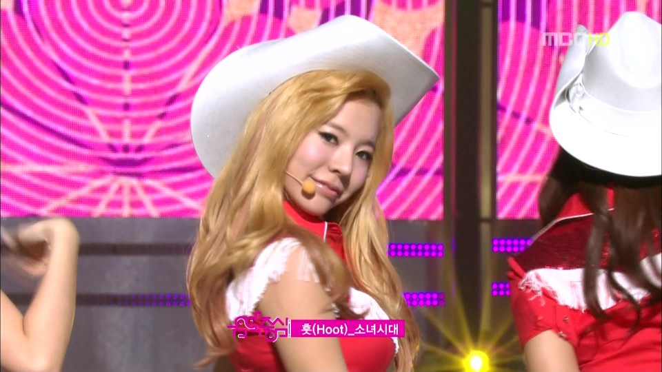 101106 MBC Show! Music Core SNSD 훗(Hoot).tp_02467.jpg