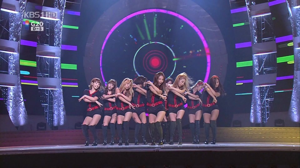 101106 KBS1 G20 Road for Hope Special Concert SNSD 少女時代 - 훗(Hoot).tp_00938.jpg