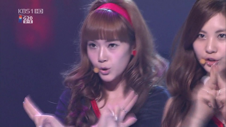 101106 KBS1 G20 Road for Hope Special Concert SNSD 少女時代 - 훗(Hoot).tp_01814.jpg