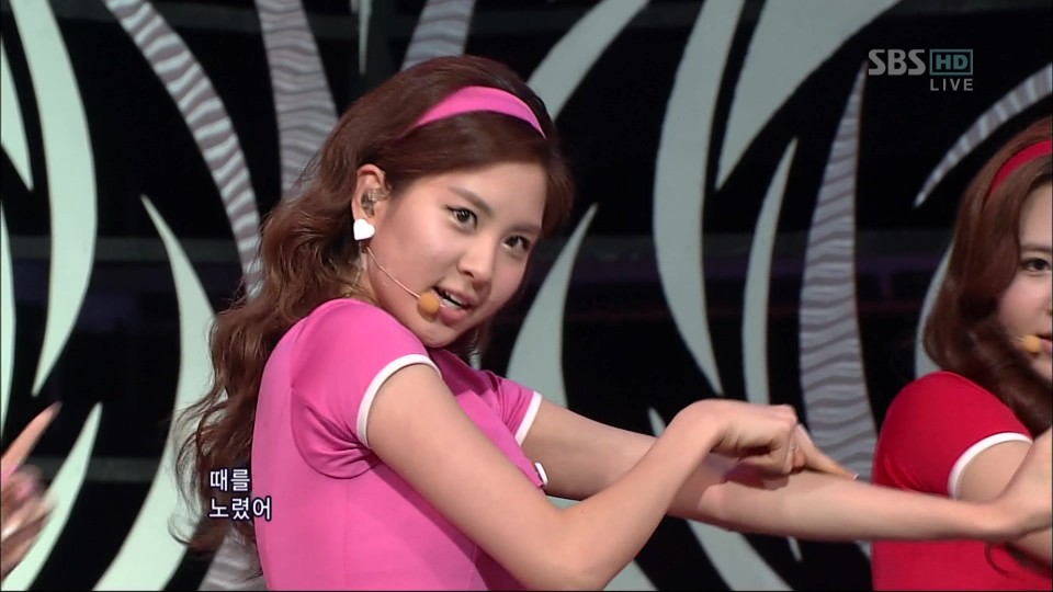 101107 SBS Inkigayo SNSD 少女時代 훗(Hoot) No.1.tp_02251.jpg